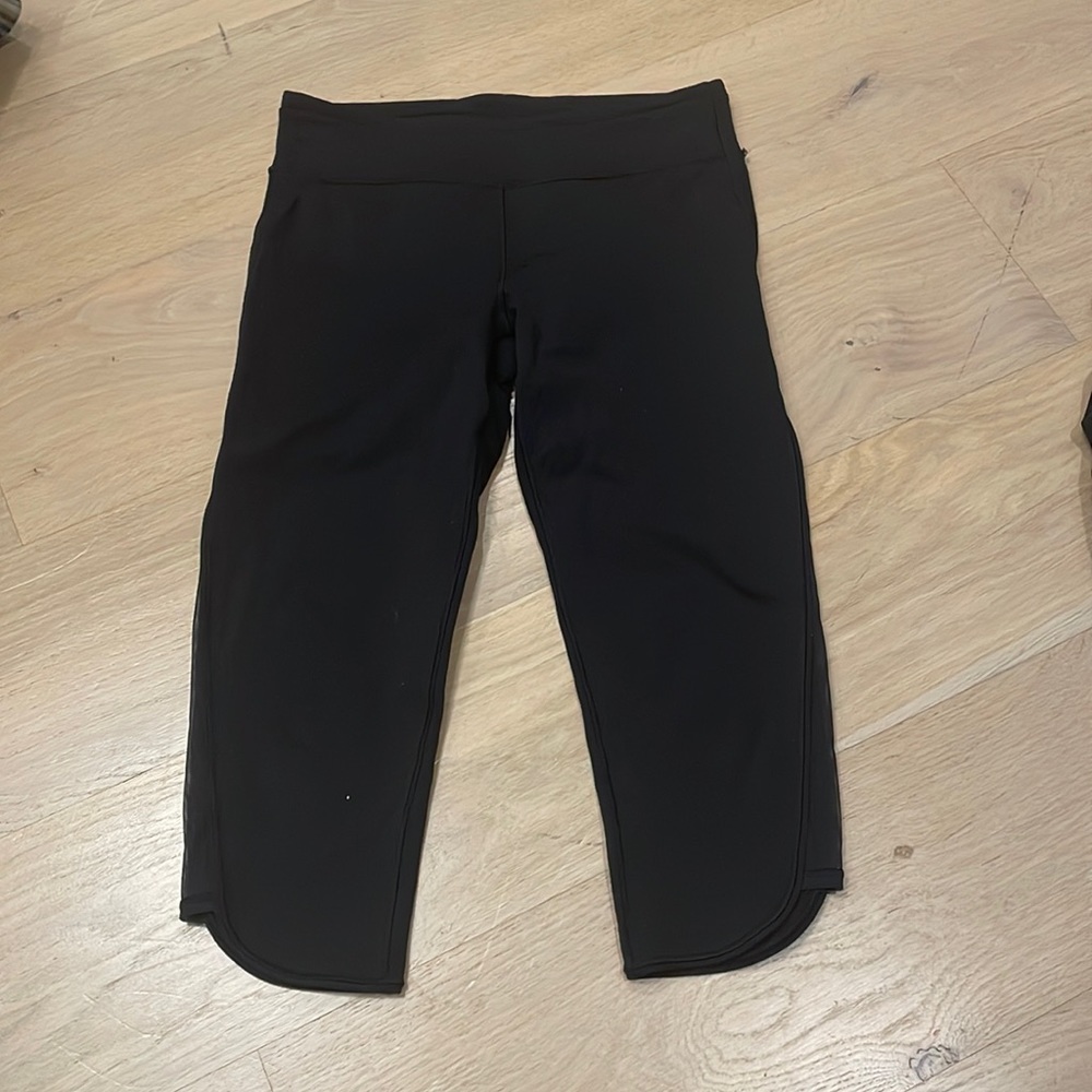 BRAND NEW ivivva black capri leggings with mesh side limited edition size 15